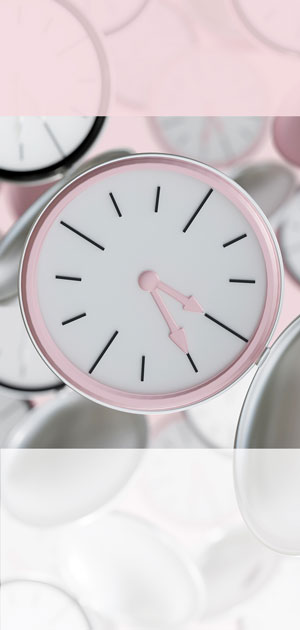 rosa und silberne Taschenuhren zum Zeit